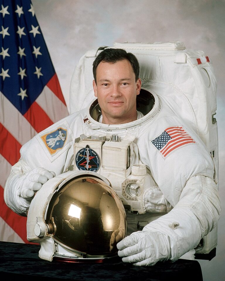 20+ Famous Astronauts Everyone Should Know